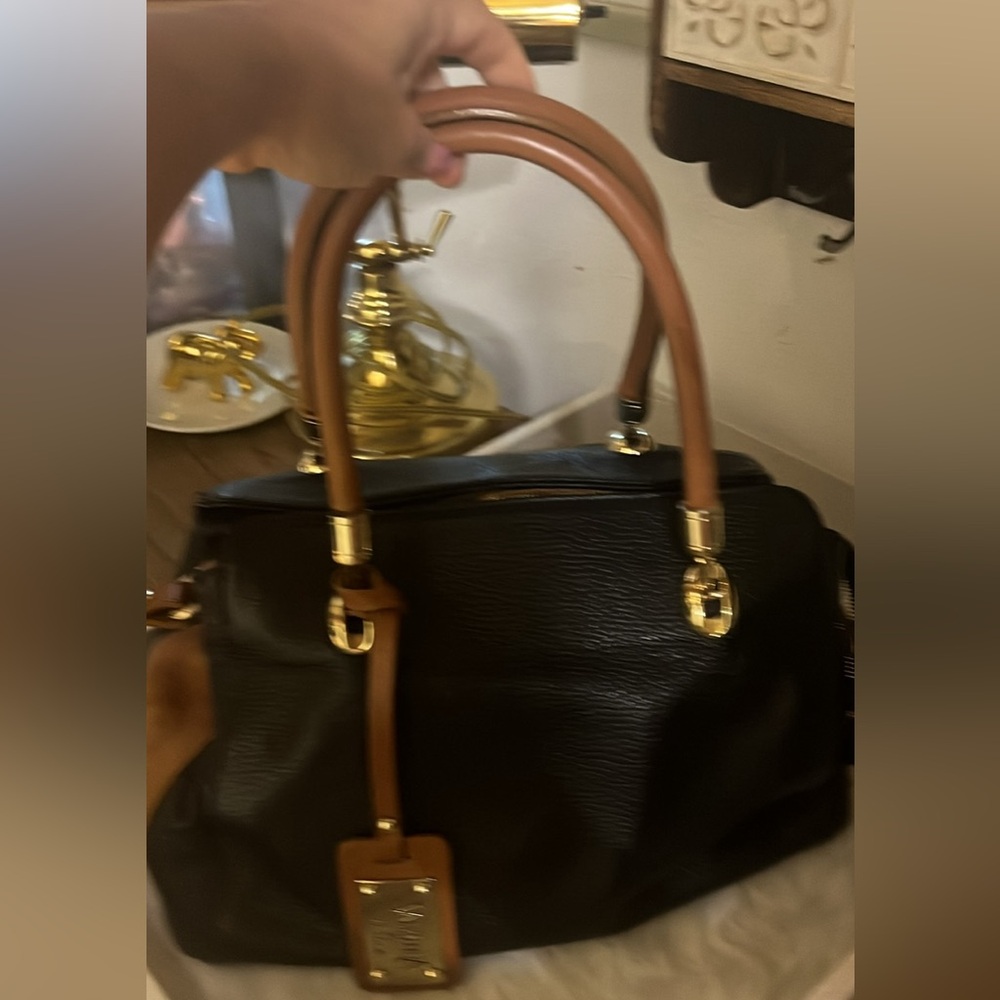Beautiful Valentina Italia Black Pebbled leather